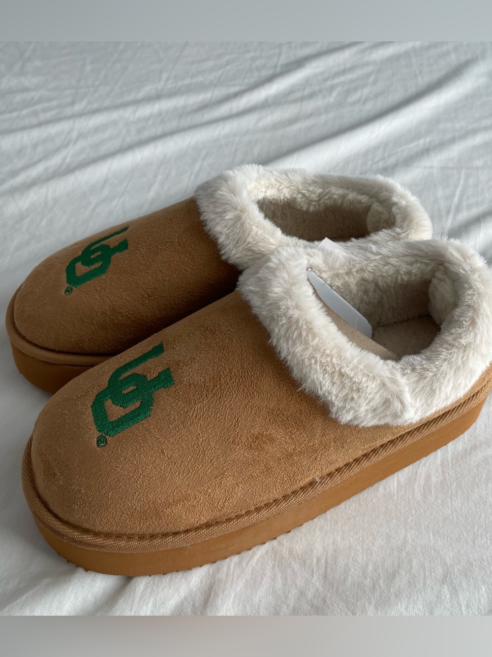 Oregon Ducks Women's Sz 9 / 10 Faux Fur Slippers Platform Shoes NCAA Teagan - Picture 3 of 9